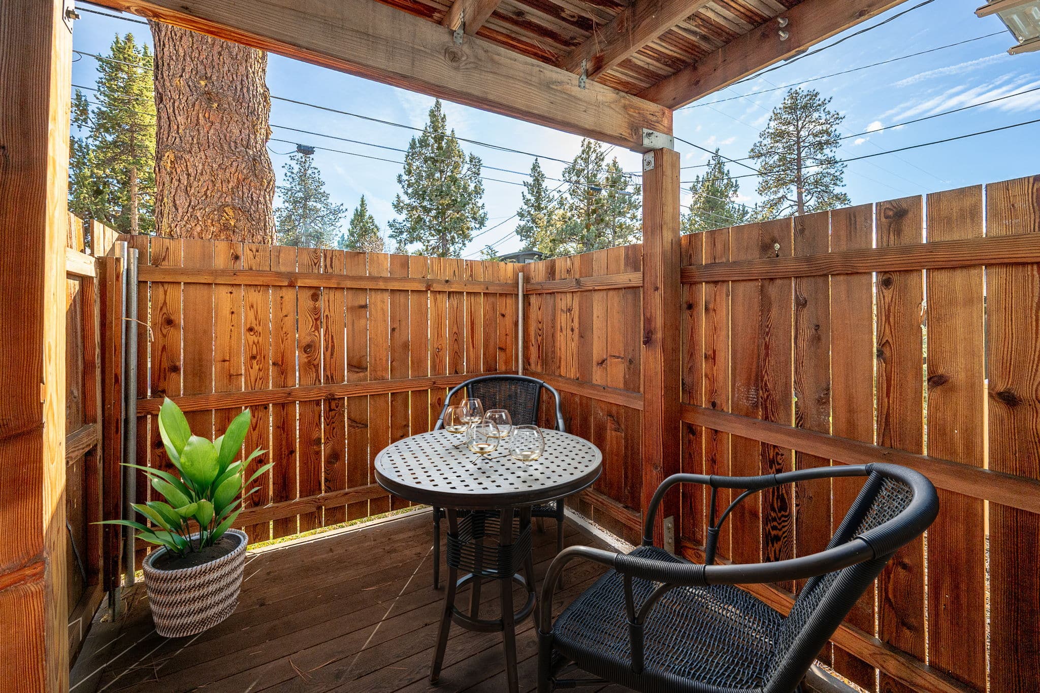 17-web-or-mls-Property_FB32_10-27-25_440_NE_Dekalb_Bend-15_29-010-25_11_36