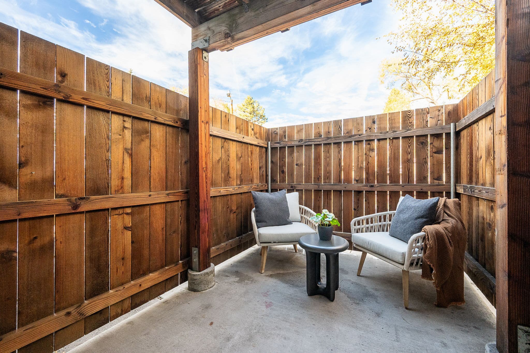 20-web-or-mls-11-3-25 440 NE Dekalb Staged Unit-50